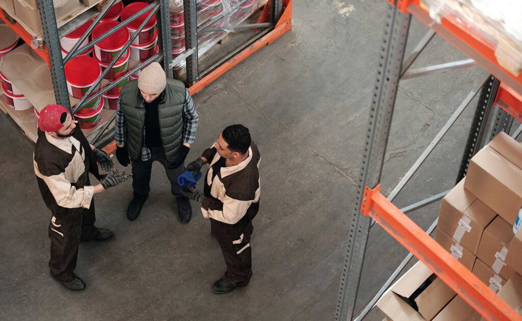 en la fotografia vemos las obligaciones de las empresas con la seguridad social al contratar trabajadores en españa, en ella podemos ver la ley de protección de riesgos laborales